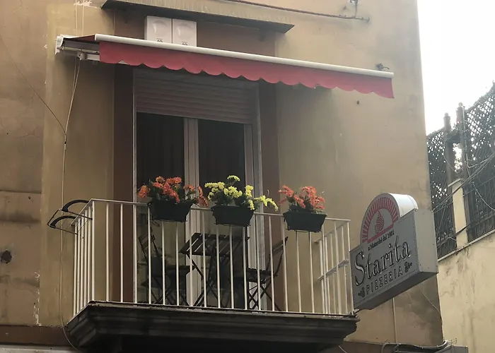 Bed and Breakfast Starita Bed & Pizza Nápoles